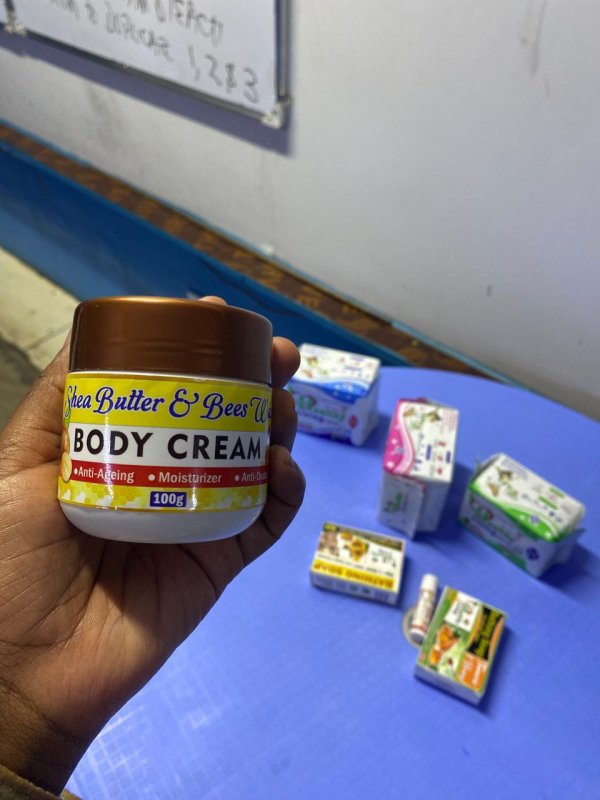 Healthy Living Body cream.⚱️
